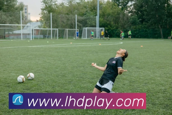 龙虎斗游戏APP 体育赛事宣传图